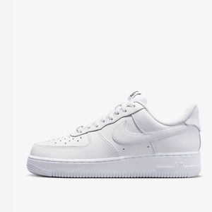 White men Air Force 1. Worn one time .excellent condition. See pictures.